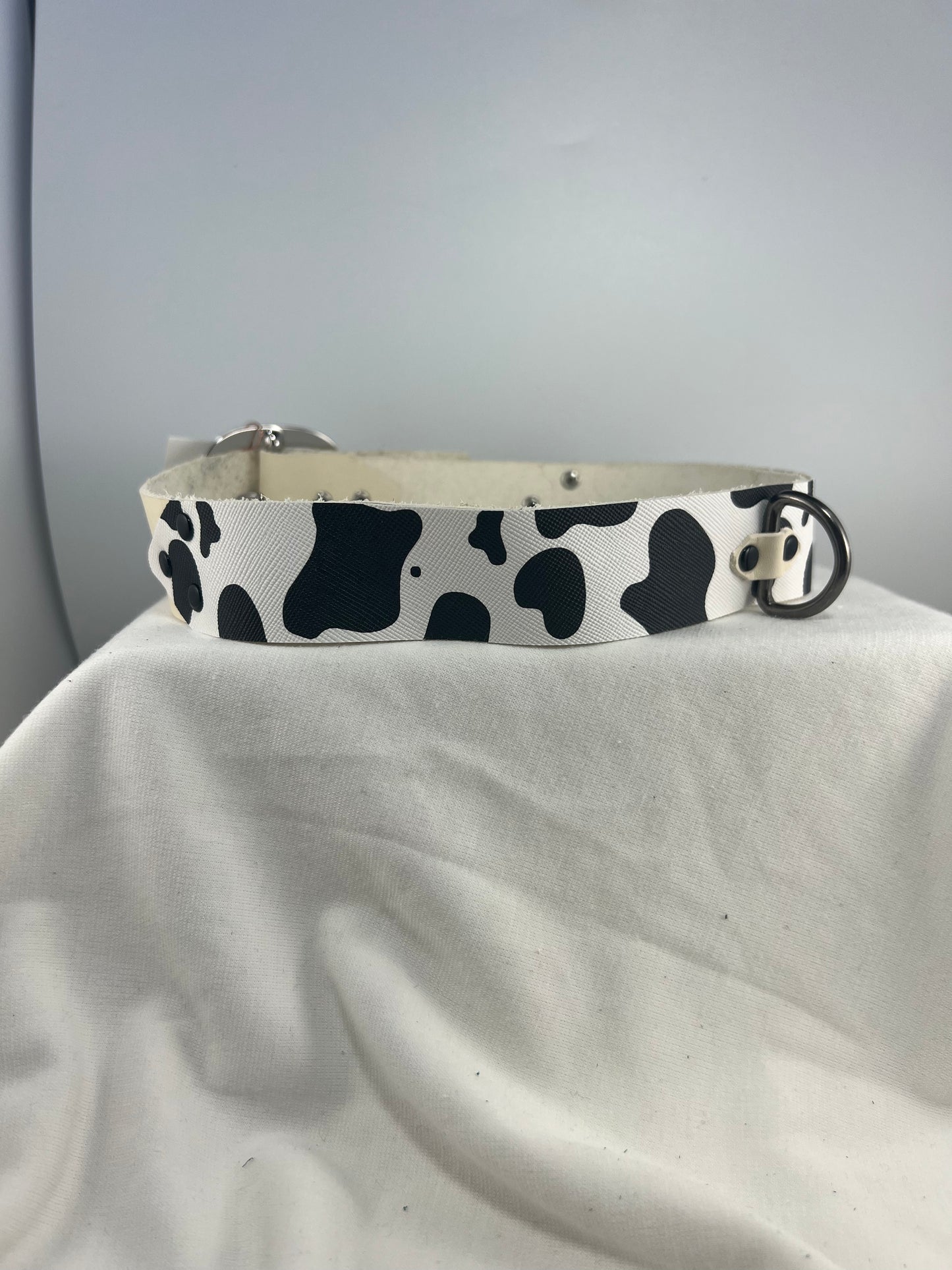 Cow Patterned White Base Leather Collar