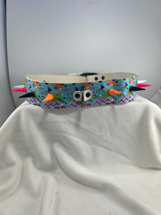 Thick Vibrant Retro Patterned White Base Leather Collar