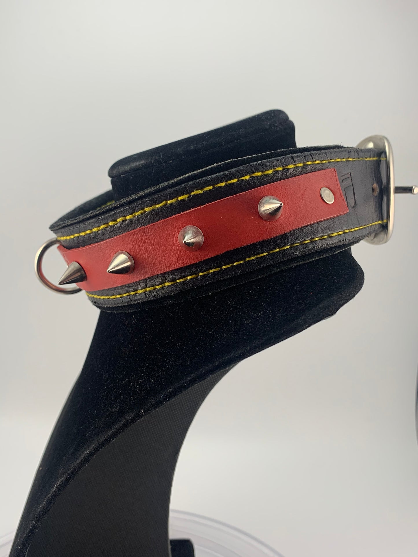 "Surround Sound" Leather Collar